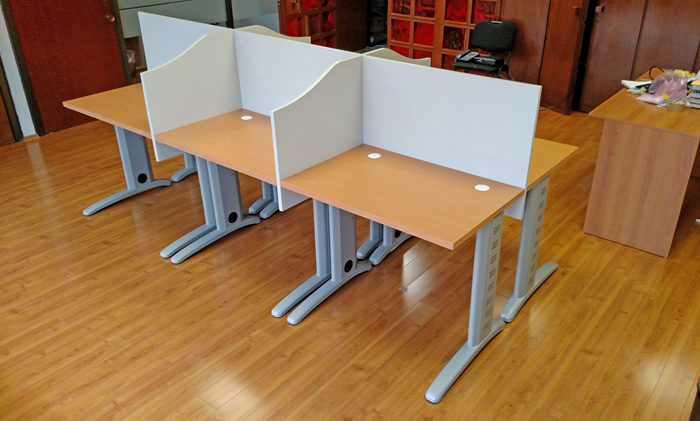 Caballeriza de call center para 6 personas