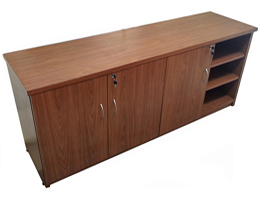 Credenza con Puertas y Entrepaños