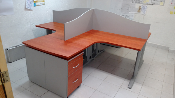 estacion de trabajo para oficina tipo cruceta para 4 personas